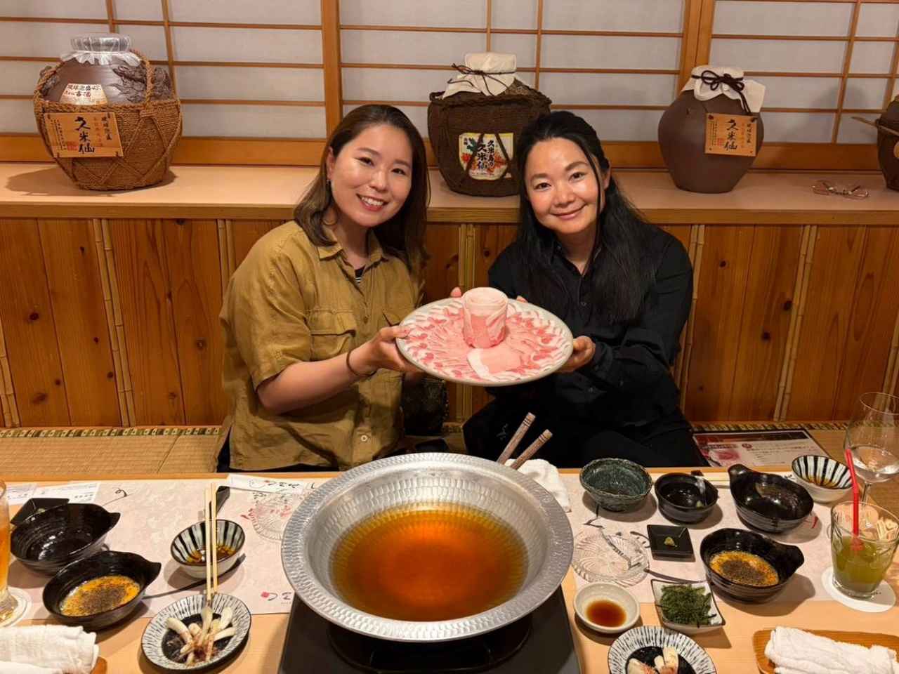 画像: 沖縄で、同郷の後輩プロ、比嘉真美子と久しぶりにご飯を食べた。話題はもちろん、ゴルフのこと、ツアーのこと、そして"恋バナ“も少々……