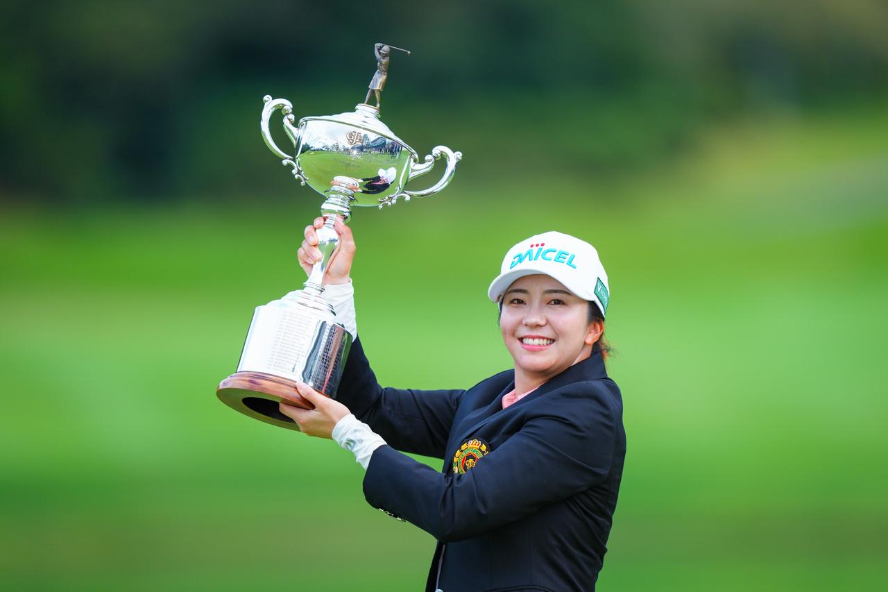 画像: 昨年の「日本女子オープンゴルフ選手権」で3年ぶり、ツアー3勝目を飾った堀琴音（撮影／姉崎正）