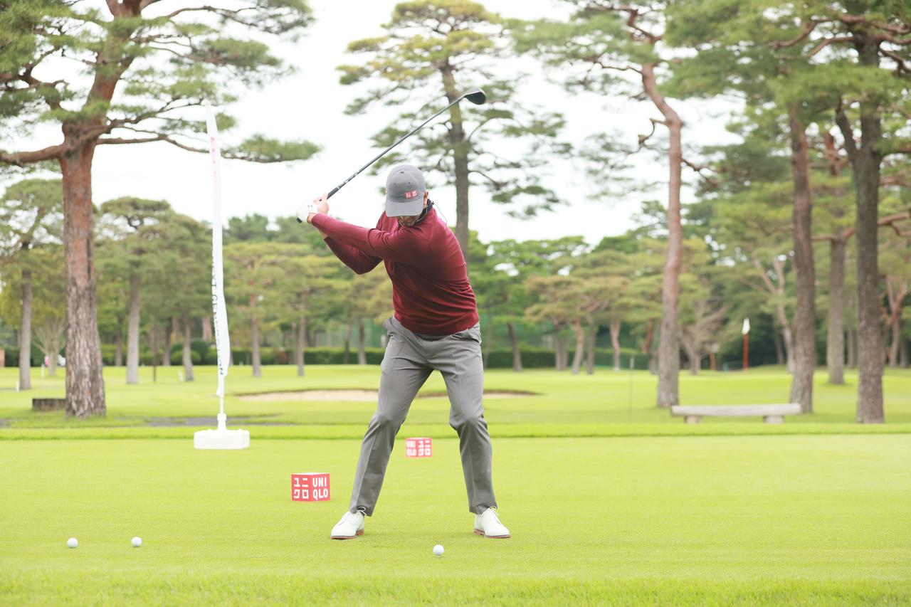 画像 : 5番目の画像 - 【連続写真10枚】「ゴルフを始めてから変えていない」と話すアダム・スコットのスウィング正面（撮影／圓岡紀夫） - みんなのゴルフダイジェスト