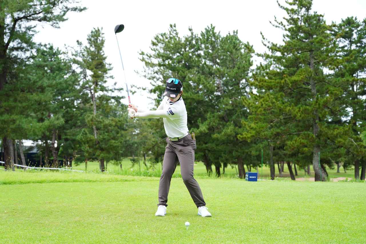 画像 : 3番目の画像 - 【写真】蛭田みな美のドライバーショット連続写真（撮影/岡沢裕行） - みんなのゴルフダイジェスト