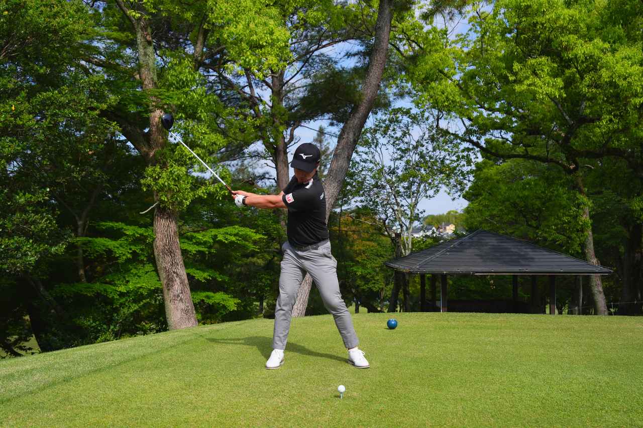 画像 : 3番目の画像 - 【連続写真10枚】杉浦悠太、ドライバースウィング正面（撮影／姉崎正） - みんなのゴルフダイジェスト