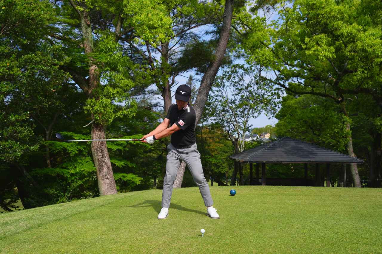 画像 : 2番目の画像 - 【連続写真10枚】杉浦悠太、ドライバースウィング正面（撮影／姉崎正） - みんなのゴルフダイジェスト