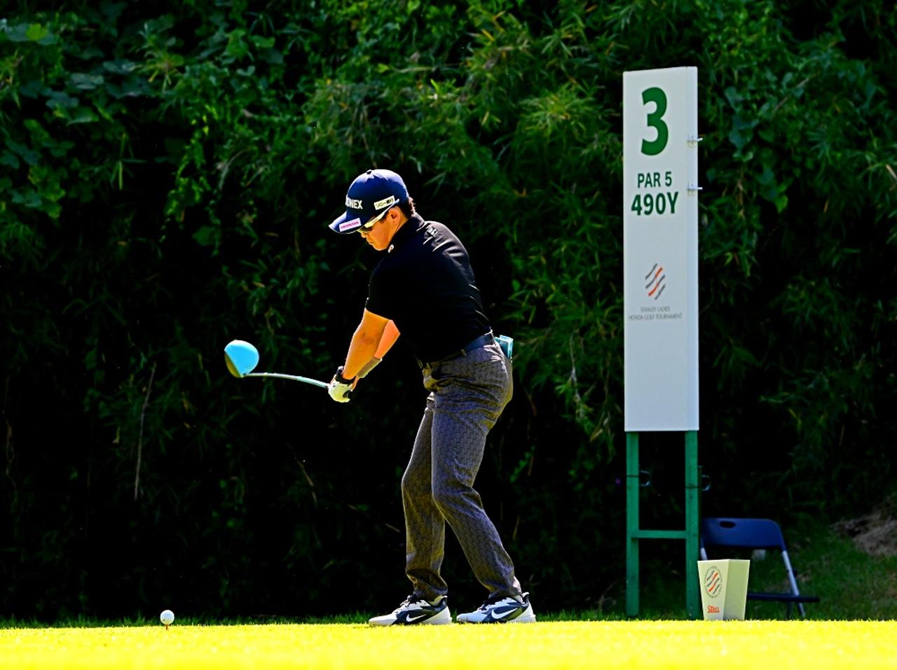 画像 : 2番目の画像 - 【写真】今季初優勝・岩井明愛のドライバーショット連続写真 - みんなのゴルフダイジェスト