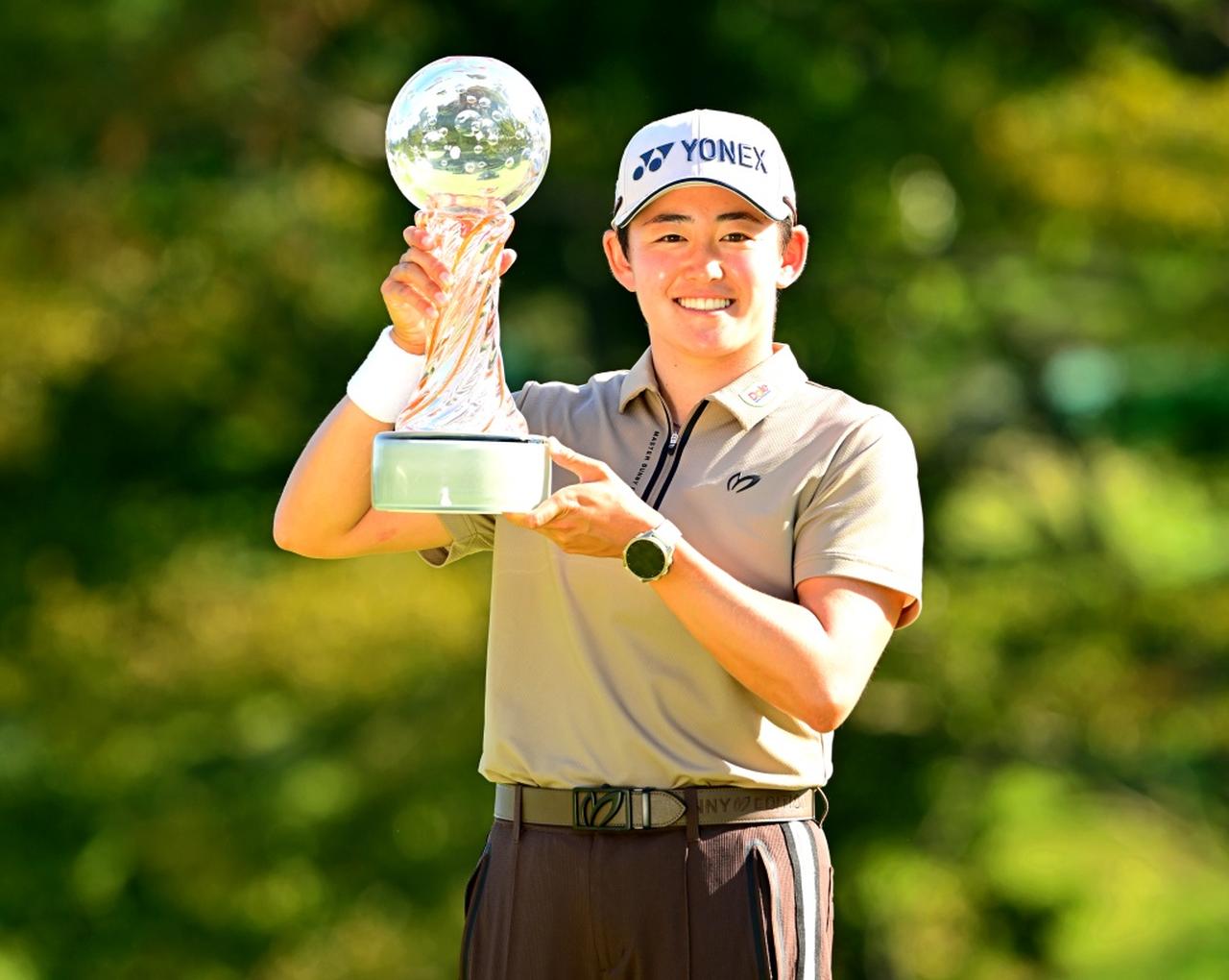 画像: スタンレーレディスホンダでホンダ所蔵の岩井明愛が国内ツアー7勝目を飾る