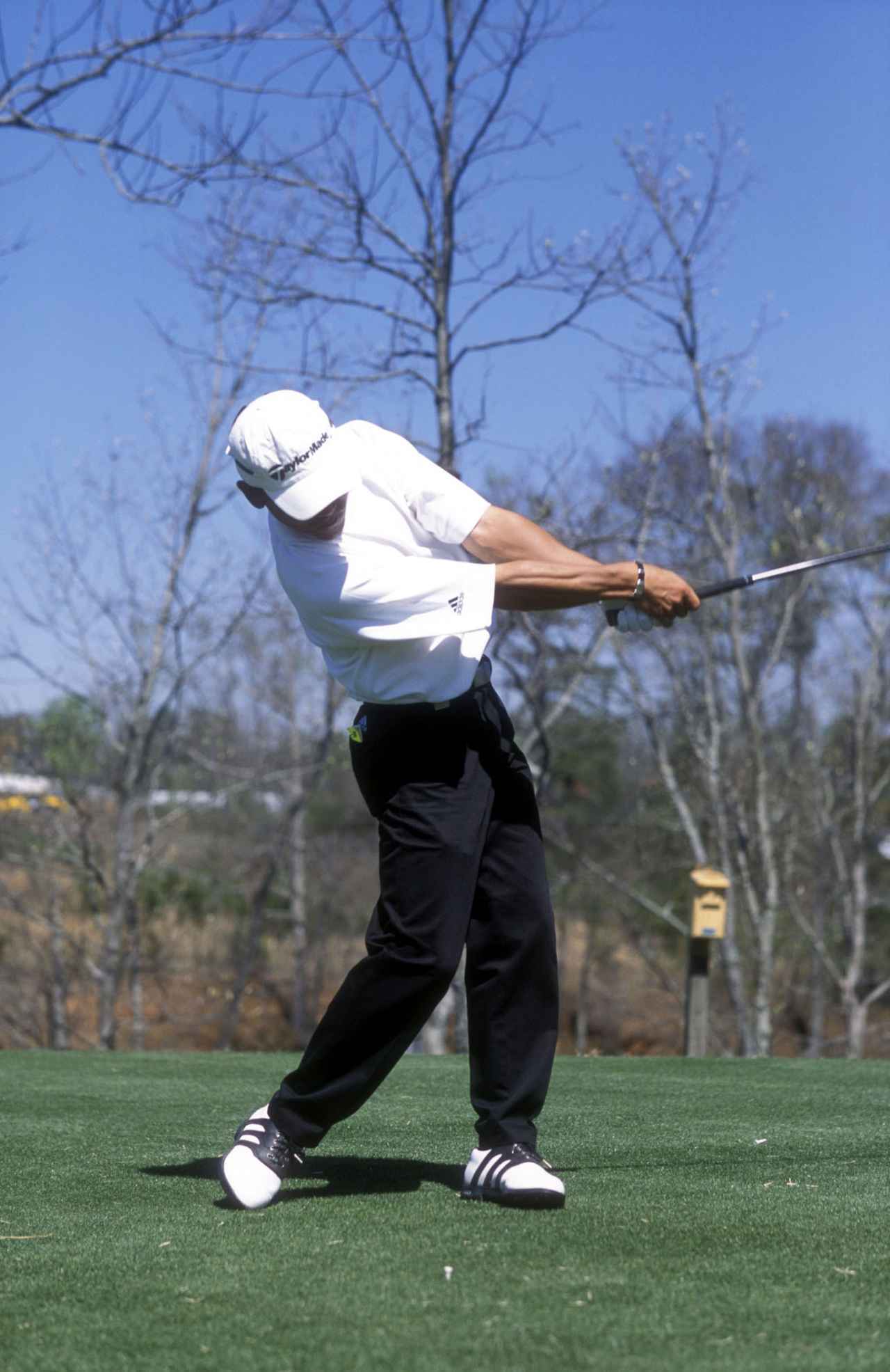 画像 : 7番目の画像 - 【連続写真9枚】貴重！ 田中秀道、2002年ドライバースウィング正面 - みんなのゴルフダイジェスト