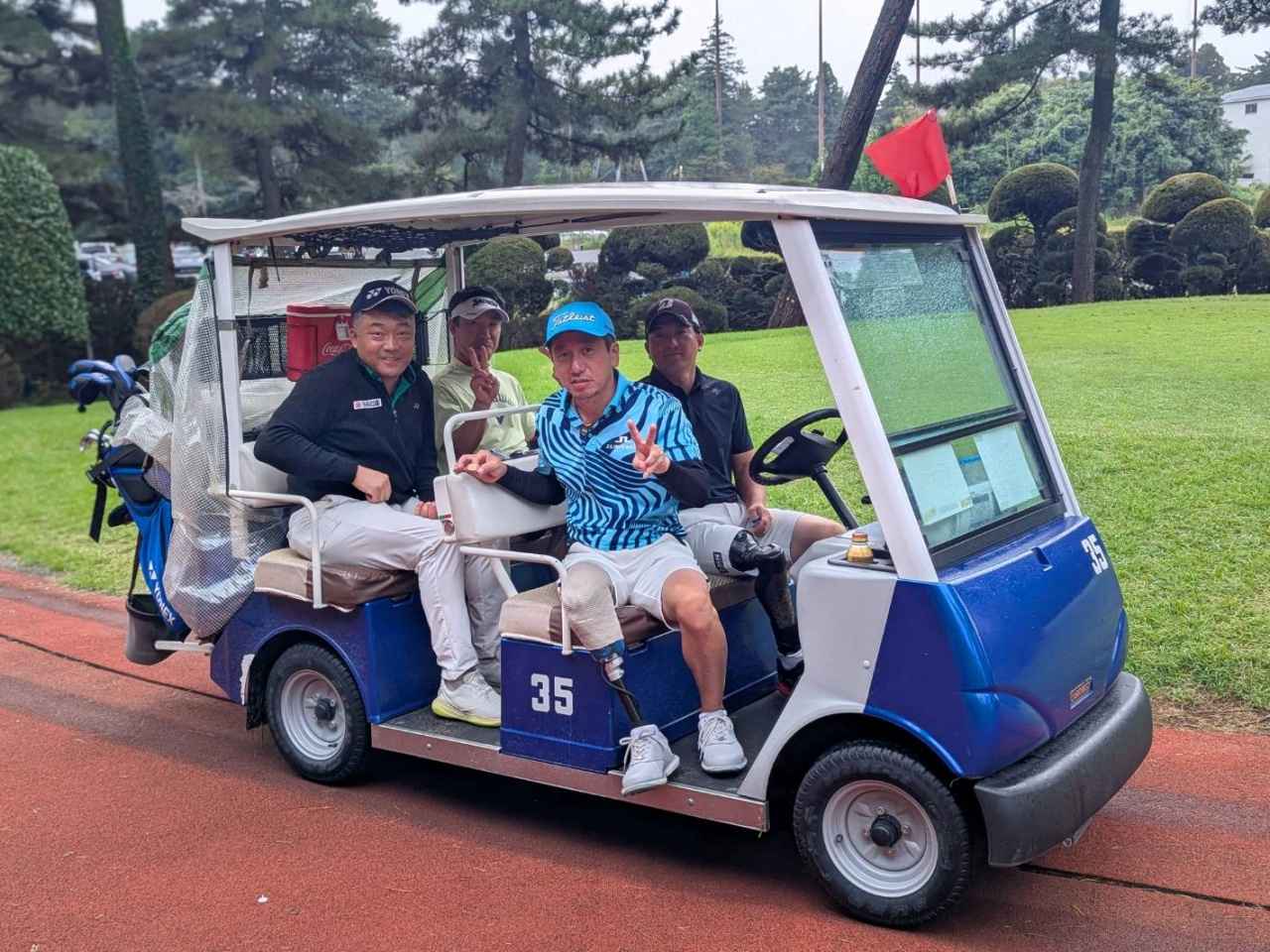 画像: 吉田隼人に追いつけ、追い越せ！仲間でライバルの選手たち。（左から時計回りに）有迫隆志さん、友宗秀夫さん、吉田隼人プロ、元木健二さん