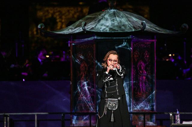 画像9: 大仏殿をバックに幻想的なステージを展開!