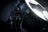 画像: バットマンはダークなイメージ!?(「バットマン vs スーパーマン ジャスティの誕生」より)