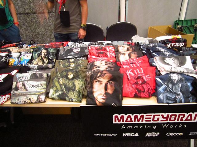 画像: Tシャツのほかコスチューム類も