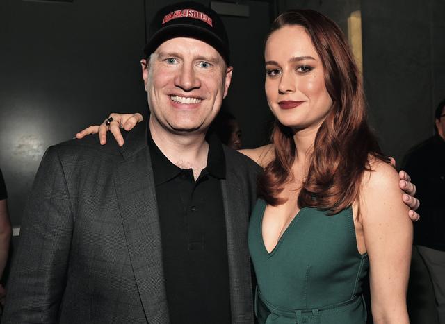 画像: マーベル社長のケヴィン・ファイギとキャプテン・マーベルを演じるブリー・ラーソン