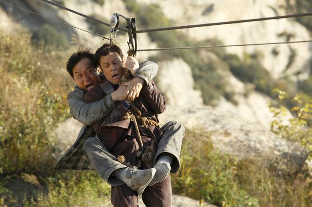 画像: 「スキップ・トレース」のジャッキー・チェンとジョニー・ノックスヴィル