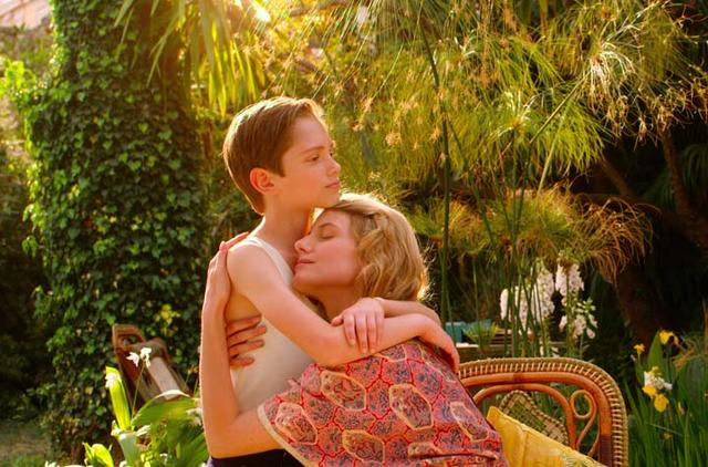 画像2: フランスの三世代の女性たちの人生を綴る家族ドラマ
「エタニティ 永遠の花たちへ」9月30日公開