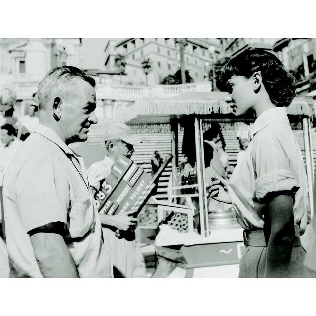 画像: ワイラー監督とヘプバーン
