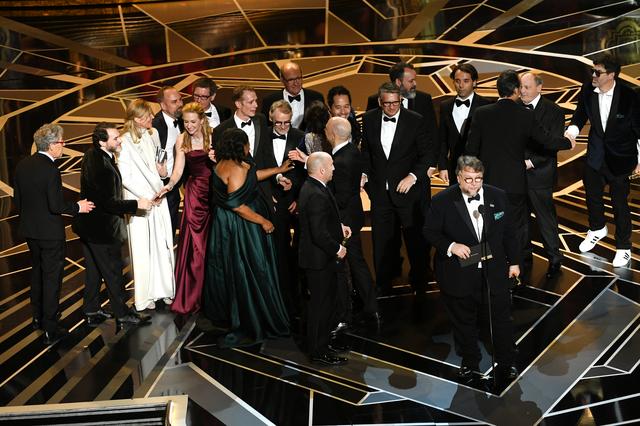 画像: 作品賞に輝いた「シェイプ・オブ・ウォーター」チーム Getty Images
