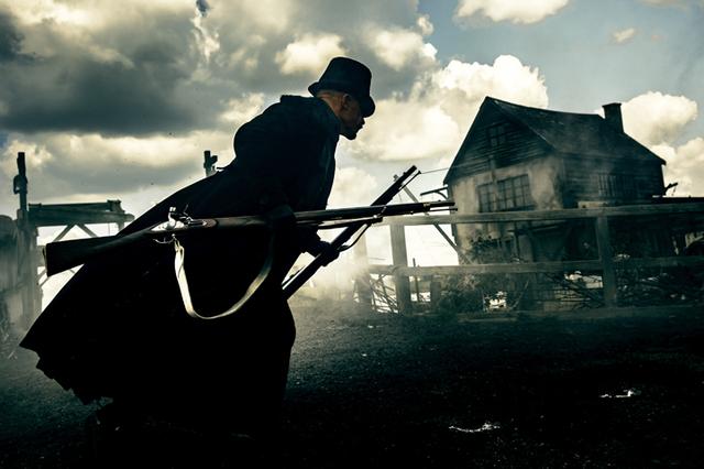 画像: トム・ハーディが製作にもタッチした初の海外ドラマ主演作!