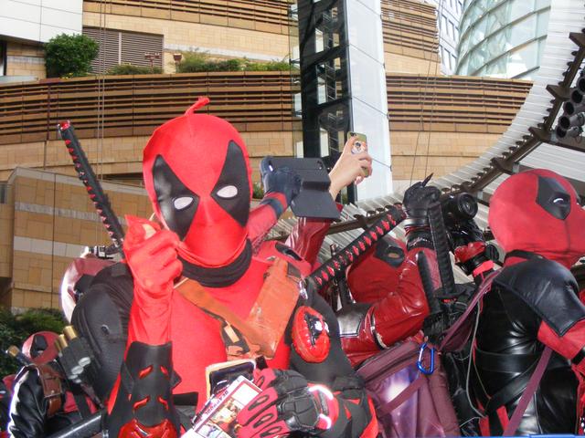 画像: デップ―・コスプレイヤーエリア。こっち向いてくれて、みんないい奴でした。