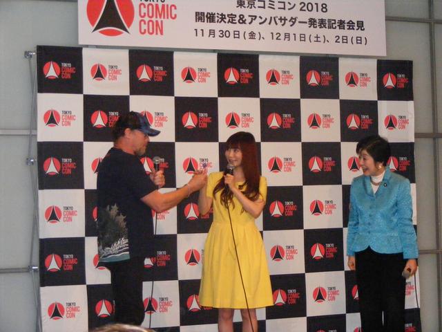 画像: ハーイ、ショーコちゃん。これプレゼントです。キャンディです。…なんのギャグ?