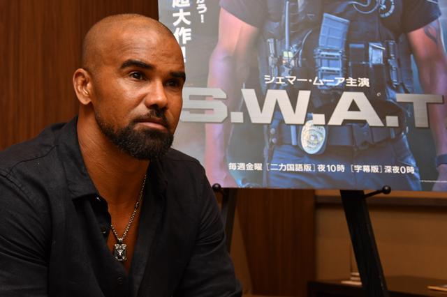 画像: S.W.A.T.は常に先頭を切って突入するんだ!
