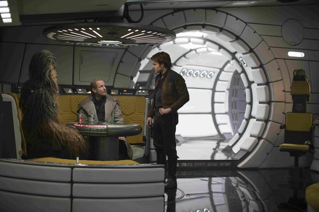 画像4: 愛すべき悪党ハン・ソロの原点が初めて明かされる!
「ハン・ソロ/スター・ウォーズ・ストーリー」