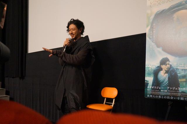 画像1: 『宵闇真珠』初日舞台挨拶で
オダギリジョーがクリストファー・ドイルとの撮影を振り返った