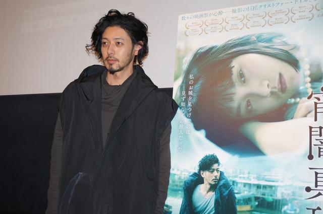 画像3: 『宵闇真珠』初日舞台挨拶で
オダギリジョーがクリストファー・ドイルとの撮影を振り返った