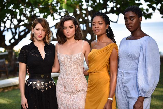 画像: (左より)レア・セドゥ、アナ・デ・アルマス、ナオミ・ハリス、ラッシャーナ・リンチ