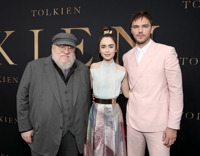 画像: マーティン、リリー、ニコラスの三人