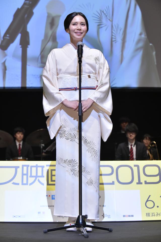 画像: フェスティバルミューズの中谷美紀