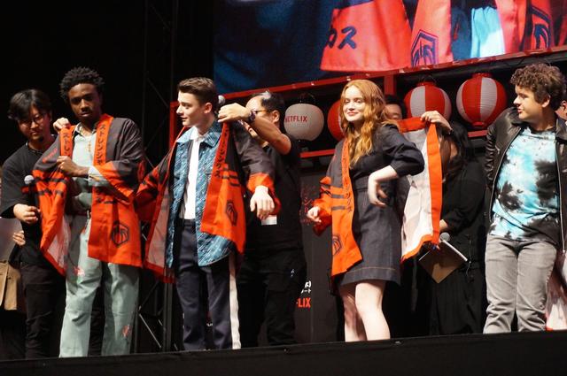画像11: Netflixドラマ『ストレンジャー・シングス 未知の世界3』
来日したメインキャスト4人が“夏祭り”イベントに登場!!