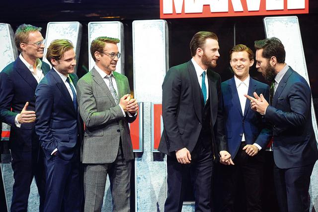 画像: アベンジャーズの兄さんたちから愛されてる~