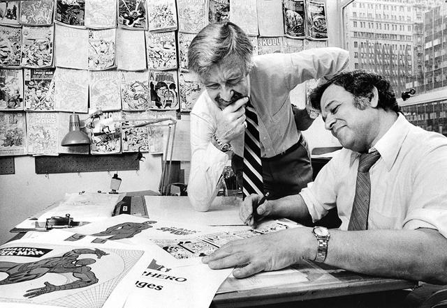 画像: スパイダーマンの生みの親は昨年亡くなったスタン・リー(左)