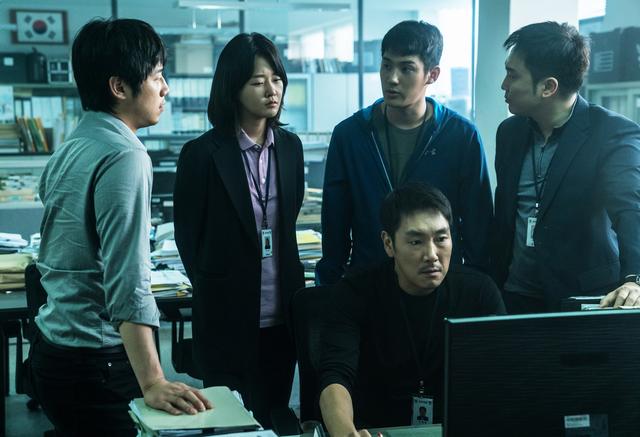 画像3: 韓国で中毒者が続出した“全員狂人”映画の予告編が公開