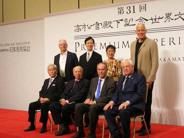 画像: 受賞者と国際顧問たち
