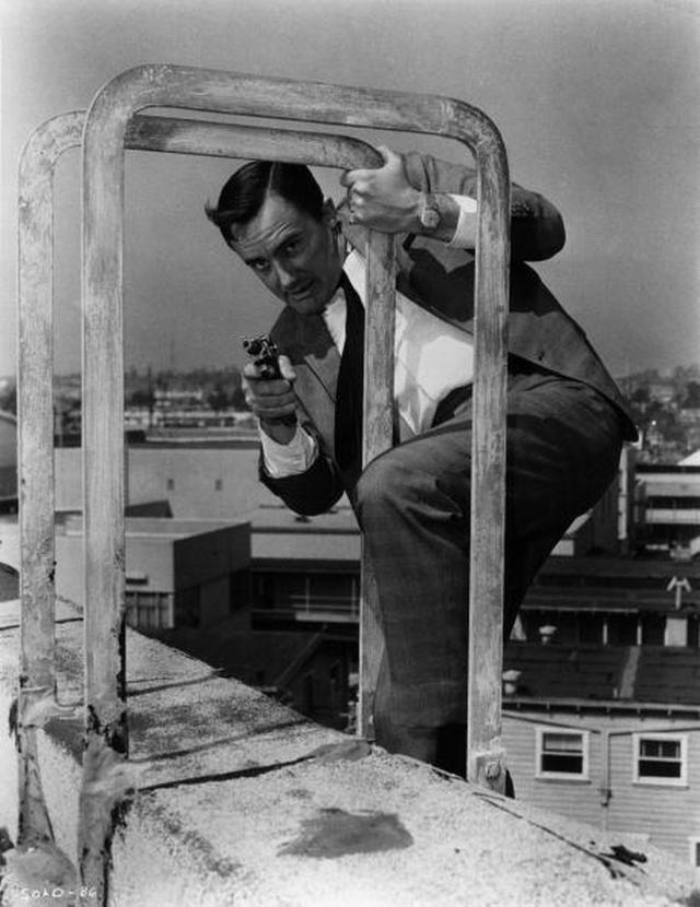 画像: ロバート・ヴォーン扮する『0011 ナポレオン・ソロ』の主人公ナポレオン・ソロ(Photo by Hulton Archive/Getty Images)