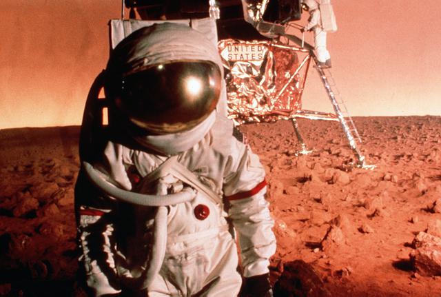 画像1: CAPRICORN ONE MEMO 01 時代をも味方につけた!奇想に満ちたストーリー展開