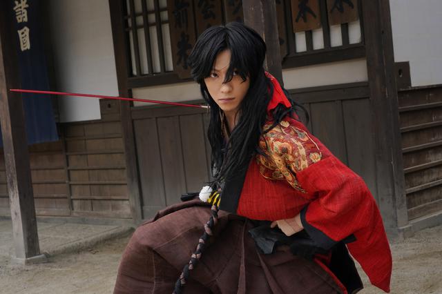 画像: 主人公久坂幻士郎を演じる鈴木拡樹