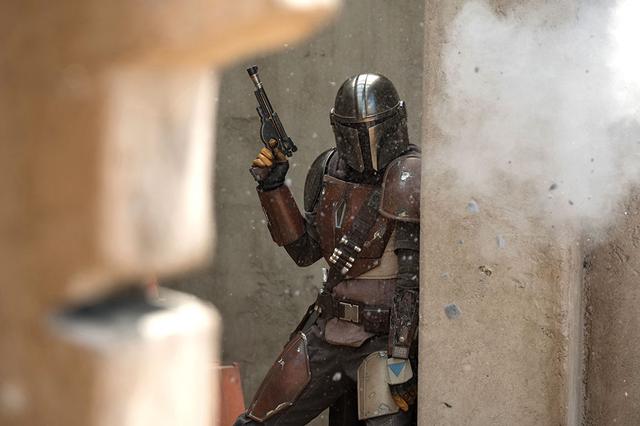 画像: ディズニーデラックスで配信中の実写ドラマ「マンダロリアン」 © 2019 Lucasfilm Ltd. All Rights Reserved.