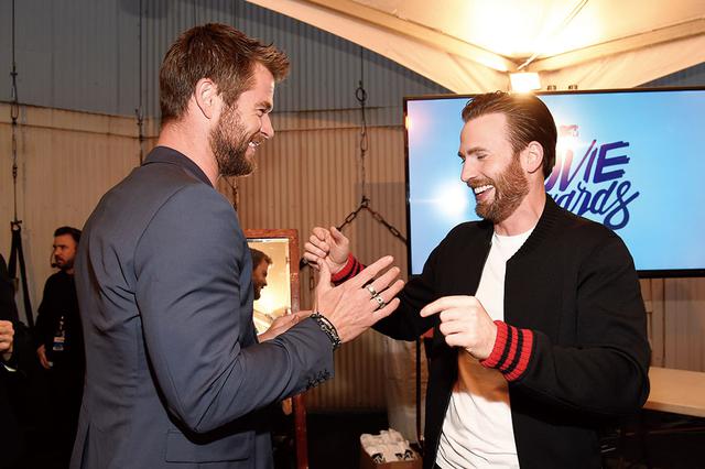 画像1: Kevin Mazur/WireImage for MTVe/Getty Images