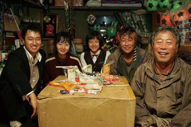 画像: ポン・ジュノ×ソン・ガンホ、最強タッグ作品! 「グエムル 漢江の怪物」(2006)