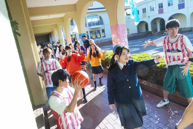 画像2: 映画『私がモテてどうすんだ』の主題歌を歌うGirls²(ガールズガールズ)が吉野北人、山口乃々華との共演に歓喜のコメント