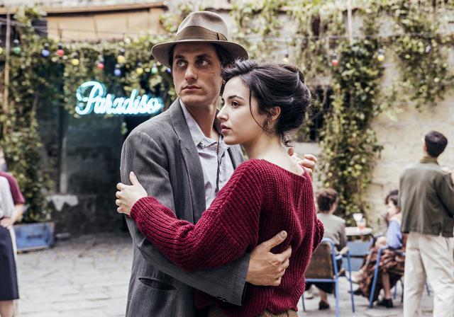 画像2: 『オールド・ガード』のルカ・マリネッリが作家を目指す無学の青年を熱演