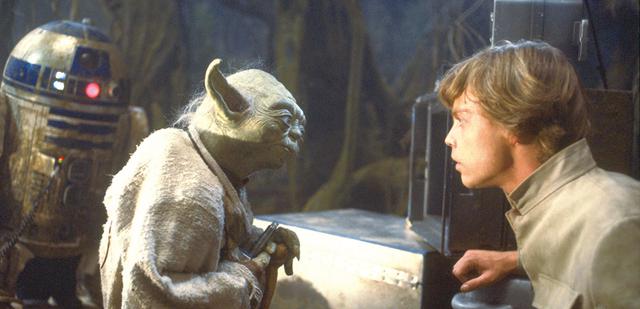 画像: ヨーダの下で修行するルーク/「スター・ウォーズ エピソード5/帝国の逆襲」