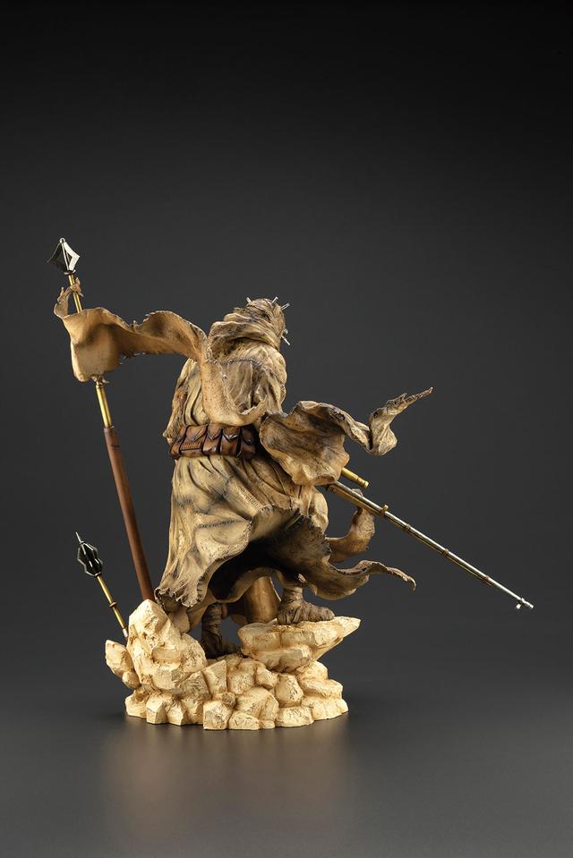 画像: このフィギュアには岡崎先生の描き下ろしアートカードも付属。2Dから3Dへの変換の苦労が想像できる。(左)