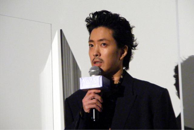 画像: セリフも多くなく孤独な役柄を演じた若葉竜也、大変だったことは?