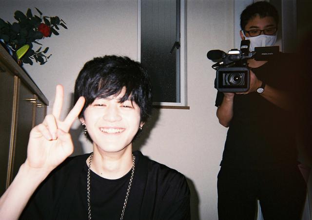 画像9: 鈴鹿央士、久保田紗友、鈴木仁ら『ホリミヤ』出演陣のオフショット一挙大量公開!