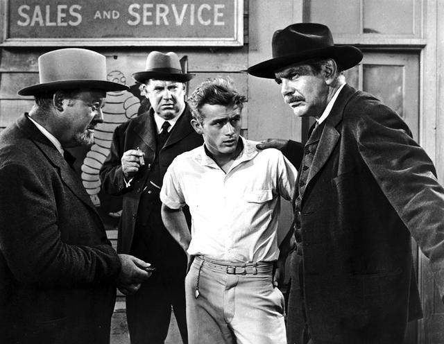 画像: © 1954 Warner Bros. Entertainment Inc. All rights reserved