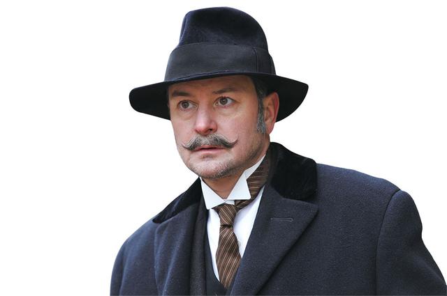 画像3: 「貴公子探偵ニコライ」(2020) ニコライ・ベズソノフ(デニス・ヌルリン)