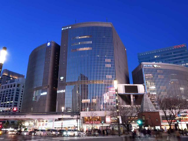画像: 有楽町マリオンの9Fにある「映画神像」。現物が見たい方はぜひ行ってみてください!