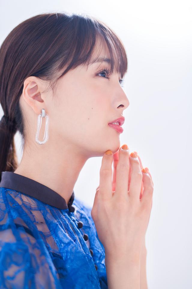 画像1: 〈大友花恋〉Huluオリジナル「マイルノビッチ」インタビュー