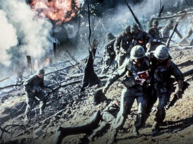 画像1: 地獄の戦場をクール&ファンキーに彩る日本オリジナル予告編が解禁!